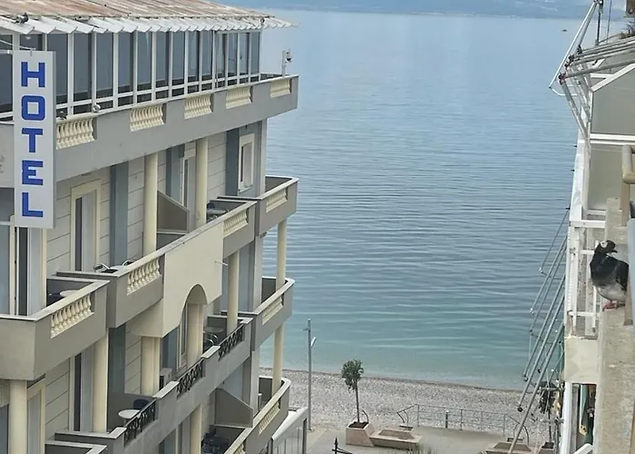 квартира-студия в центре * Лоутраки